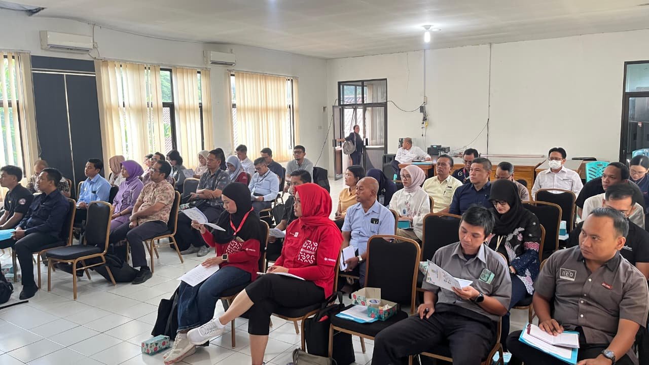 Bimbingan Teknis Penyusunan Rencana Tenaga Kerja (RTK) Mikro Sebagai Langkah Strategis Penguatan Perencanaan Tenaga Kerja di Kota Cirebon